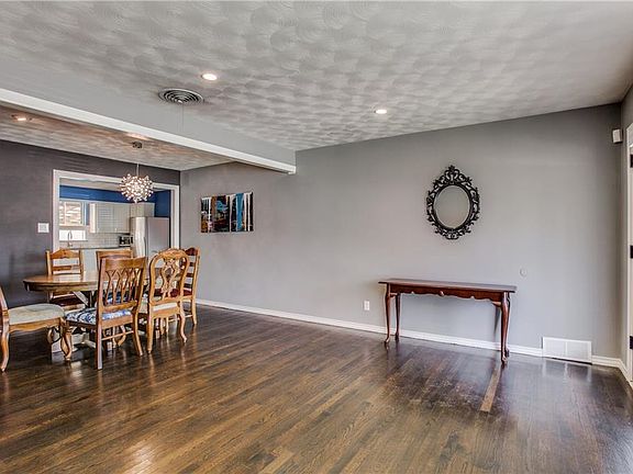 5th image of 8259 Claremont Dr