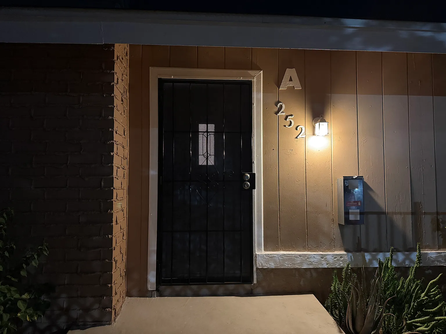 3 bed, 1300 sqft, $2,650 — Photo 2