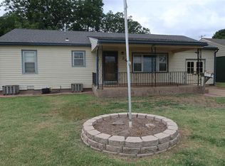 24 NW 25th St, Lawton, OK 73505