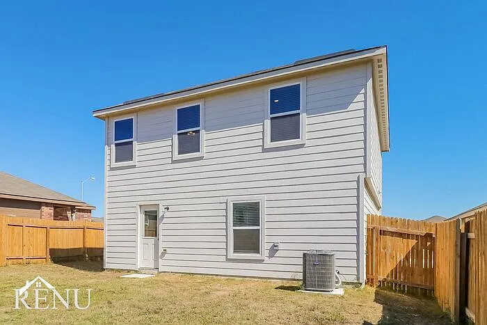 220 Crescent Park Dr — Photo 18