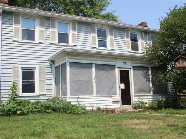 116 Pioneer Rd, Evans City, PA 16033