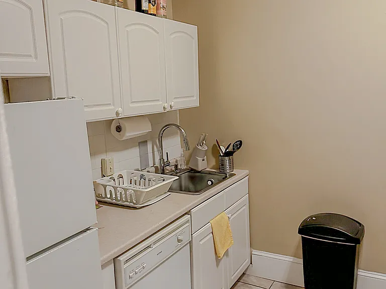 74 Egmont St #6 — Photo 18