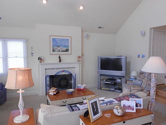5th image of 5618 Central Ave. #2