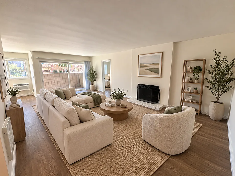 5409 Radford Ave