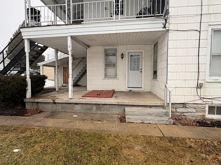 110 E Main St #2 — Photo 21