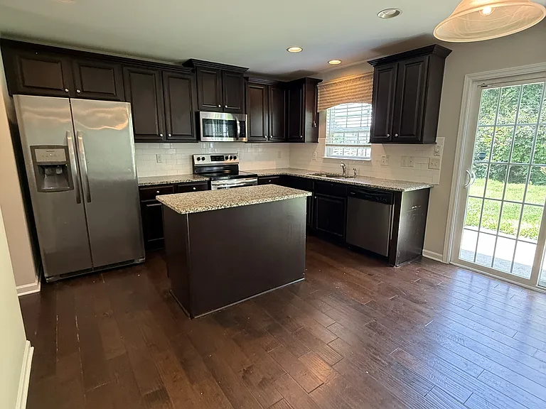 6855 Coopers Hawk Trl — Photo 5
