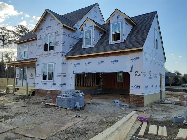 226 Pointers Dr, West Pt, VA 23181