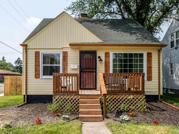 19401 Chapel St, Detroit, MI 48219