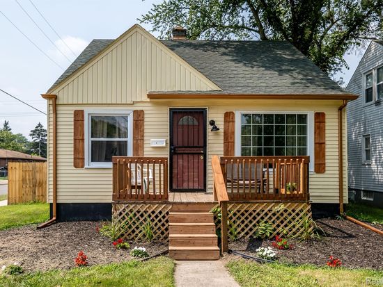 19401 Chapel St, Detroit, MI 48219