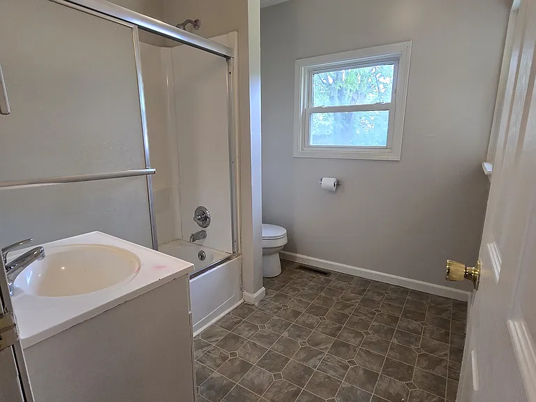 260 W Harrison St — Photo 6