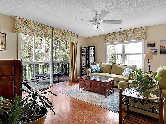 4th image of 3030 Marsh Winds Cir Unit 804