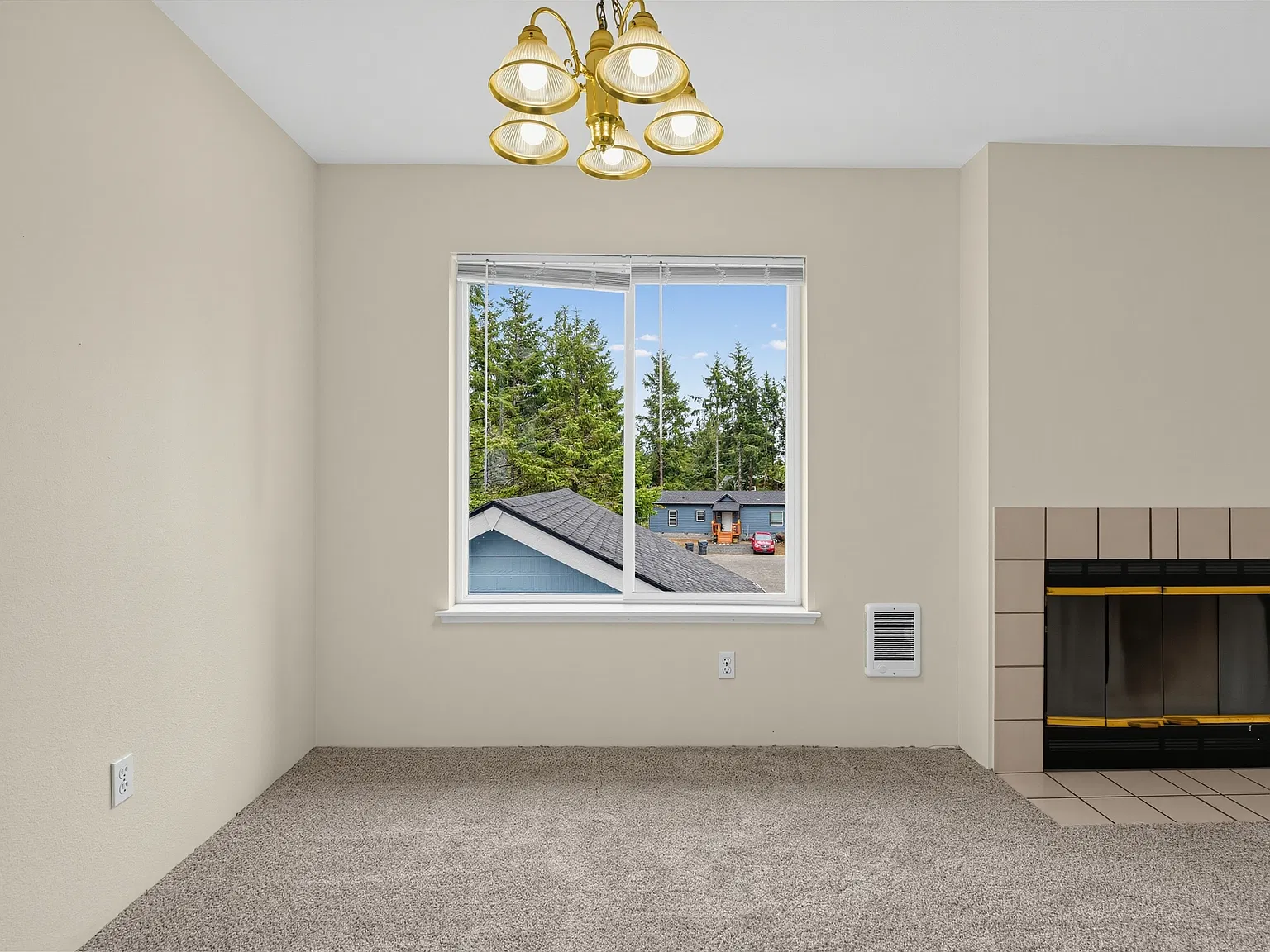 601 Sunset Ave NE — Photo 4