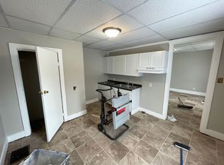 713 N 12th St, Springfield, IL 62702