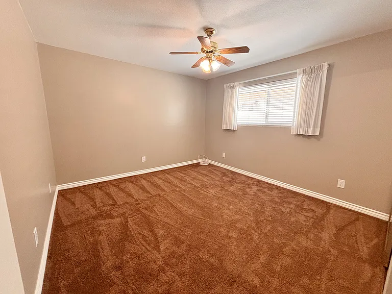 16542 Fountain Ln — Photo 30