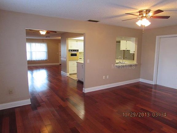 5th image of 625 Pine Tree Circle Dr