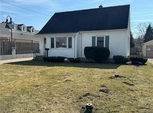 4181 Walker Pl, Hamburg, NY 14075