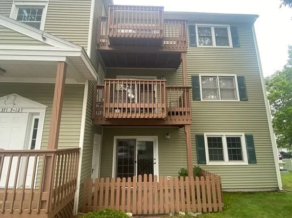 371 Aiken Ave APT 8, Lowell, MA 01850