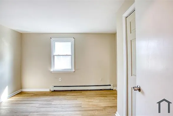 3 bed, 1150 sqft, $1,500 — Photo 3