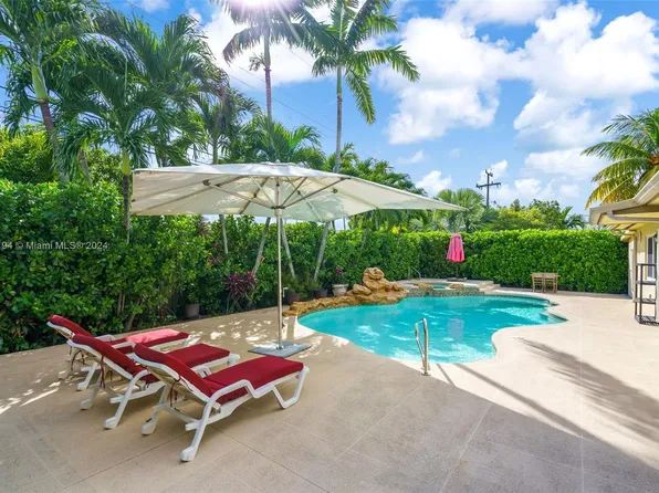 10500 SW 43rd Ter, Miami, FL 33165