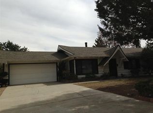 21412 Country Club Dr, Tehachapi, CA 93561