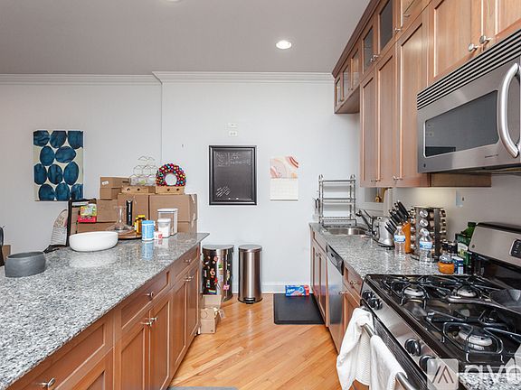 2nd image of 1447 W Berteau Ave #1