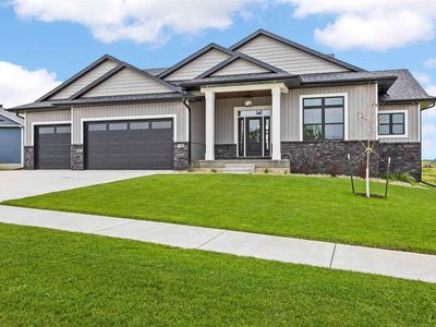 1708 Green Oak Cir, Tiffin, IA, 52340