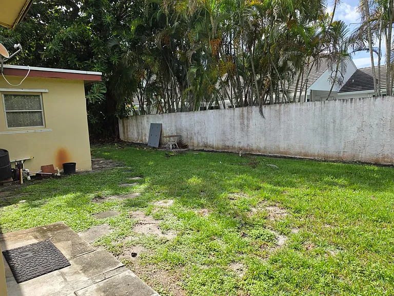 4266 Stirling Rd — Photo 14