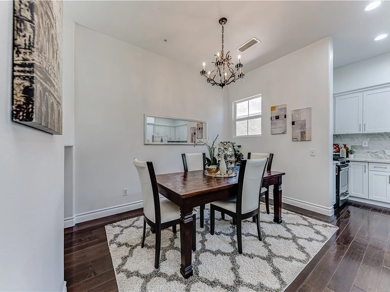 2 bed, 2.5 bath, 1528 sqft, $4,250 — Photo 4