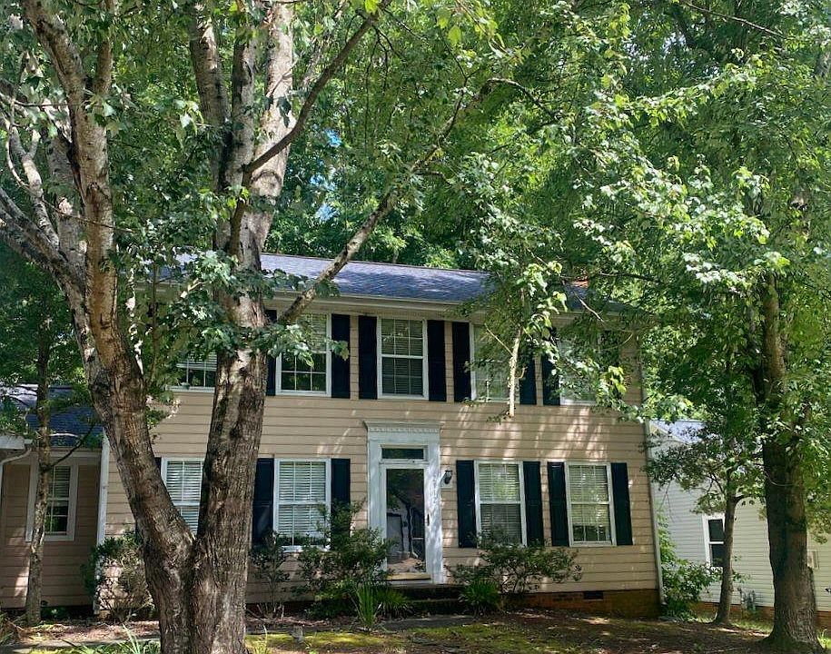 1st image of 2912 Walsingham Ct