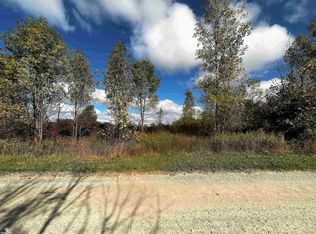 12274 Griffin Rd, Memphis, MI 48041