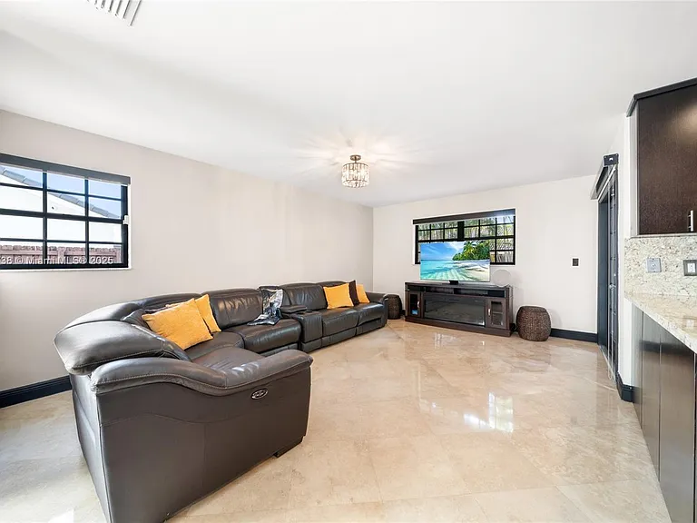 5424 SW 154th Pl — Photo 16