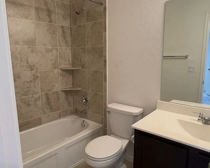 15209 Spruce Frost Cv #B — Photo 19