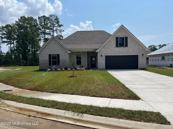 5932 Admiral Cv, Ocean Springs, MS 39564
