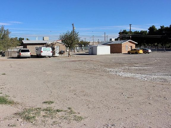 3rd image of 4011 Laredo Ave
