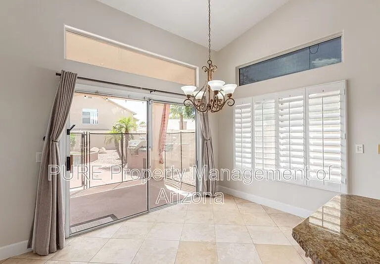 4623 E Rocky Slope Dr — Photo 6