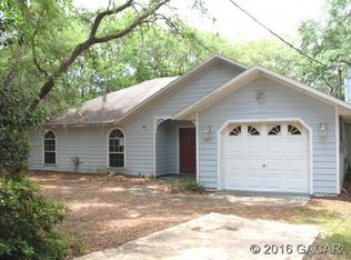 105 Fox Rd, Interlachen, FL 32148