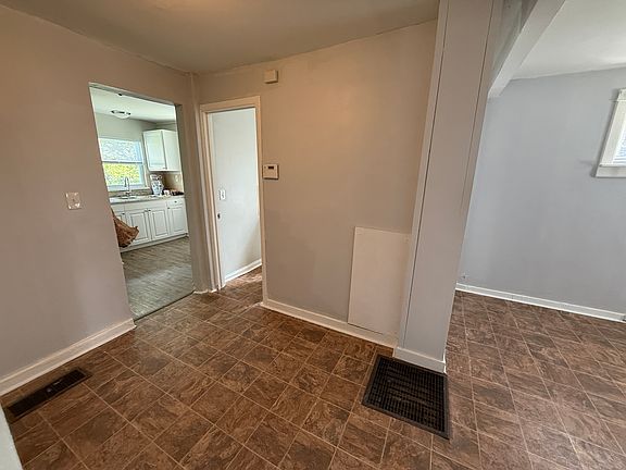4th image of 7259 Republic Ave