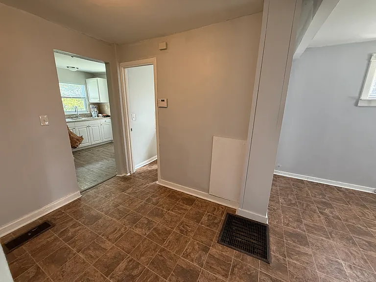 7259 Republic Ave — Photo 4