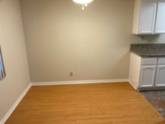 3rd image of 2901 W Victory Blvd APT G