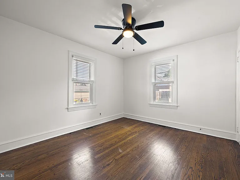 101 Curtis Ave — Photo 7