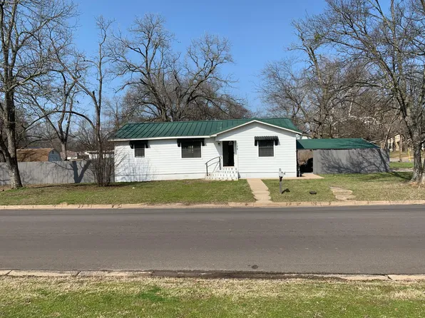 139 Kyle St, Sulphur Springs, TX 75482