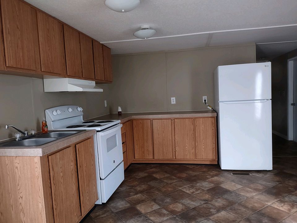 2nd image of 2994 Southwind Dr #23