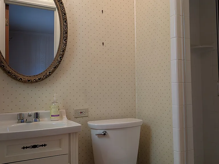 1829 E Bryan Ave — Photo 8