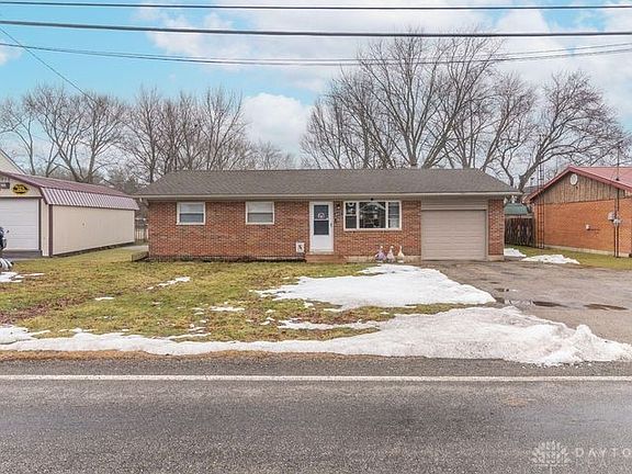 2nd image of 4472 Saint Paris Pike