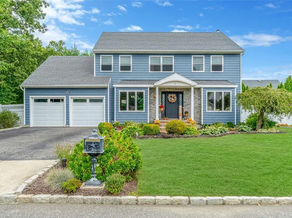 5 Jones Avenue, Port Jefferson Station, NY 11776