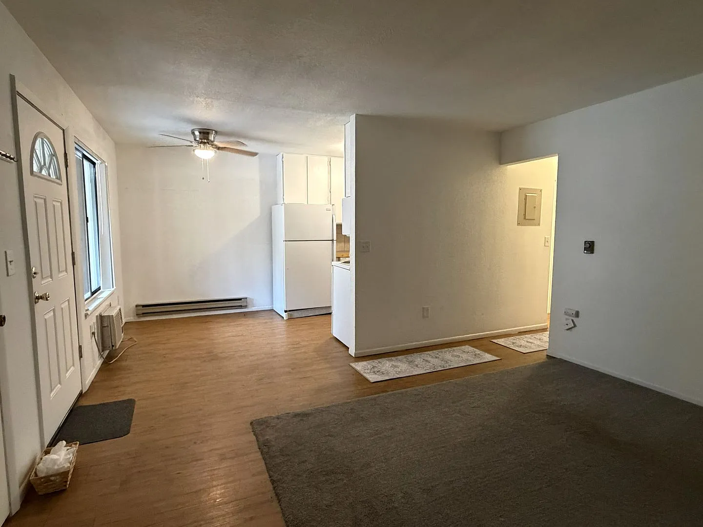 Bright 2-Bedroom Condo Ready for Move-In — Photo 4