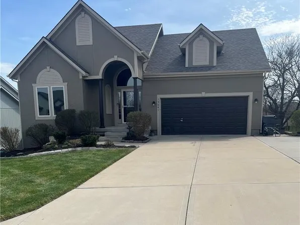 19641 W 106th Ter, Olathe, KS 66061
