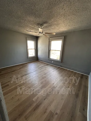 1534 3rd Ave SE #4 Photo 1