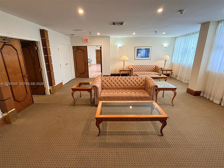 5757 Collins Ave #702 — Photo 24