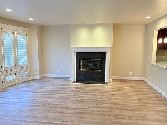 4th image of 1579-1581 8th Ave